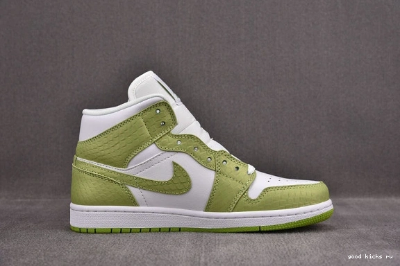 DV2959-113 Green DV2959-113 Python Jordan 1  Mid (W) 0305